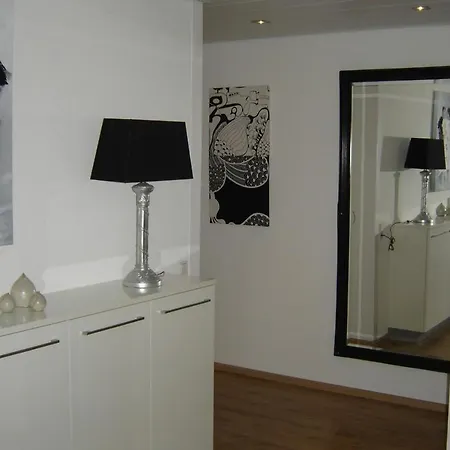 Sterflat 87 Apartment